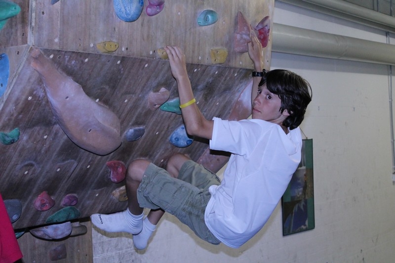 Village Camps International Summer Camp Leysin, Switzerland 2026-07-14 https://www.villagecamps.com/journals_admin/images/684-23-bouldering (46).jpg